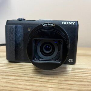 Sony Cybershot HX60V 20 MP with 30x optical zoom camera